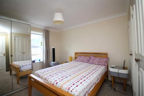 Meadow Lane, Hamble, Southampton, Hampshire, SO31 photo 4