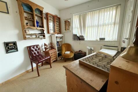 23 Mill Farm Close (18).jpeg