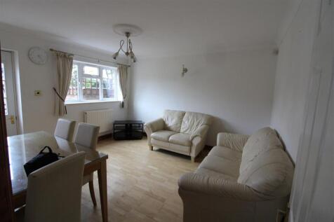 4-bed semi-detached on Cambridge Road, Southampton, £1,900/mo