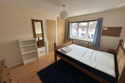 Girdlestone Road photo 4