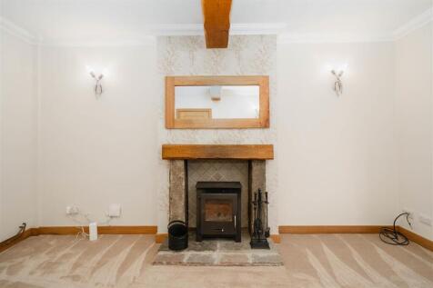 Living Room-4.jpg
