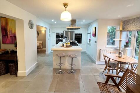 Kitchen/Breakfast