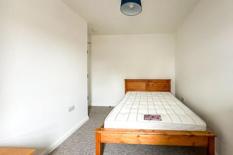Bedroom Three (1)