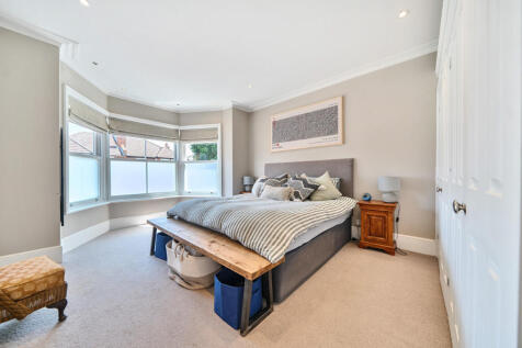 1311005-9-684b488...