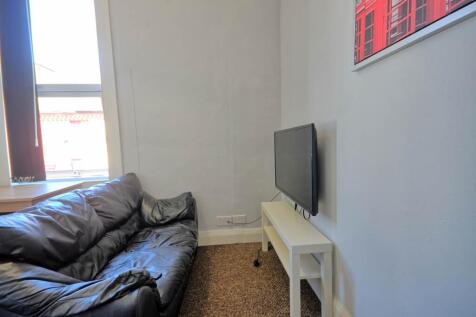 Snug lounge