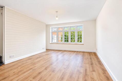 Lammas Court, Windsor, Berkshire, SL4 photo 3