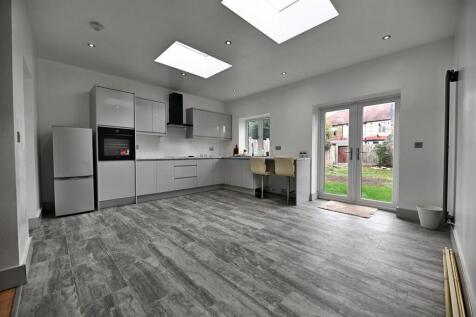 13-kitchen-diner.jpg