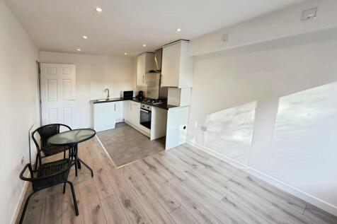 4-6 Whitsed Street, Eastfield, Peterborough, PE1 photo 2