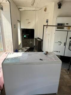Dry cleaners 3.jpg