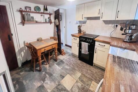 Eaton Bank, Duffield, DE56 photo 5