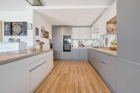 Kitchen / Dining ...