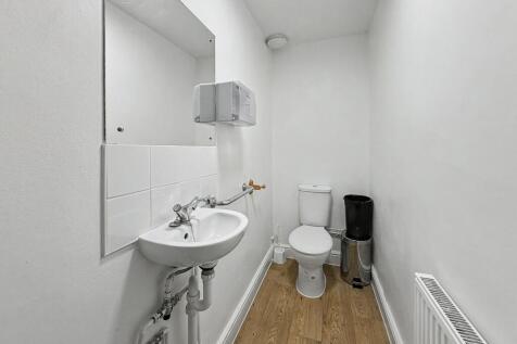 64 Dukes Avenue, Muswell Hill, London N10 2PU