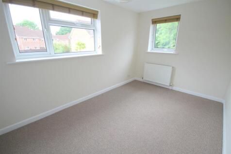 Bedroom 1.JPG