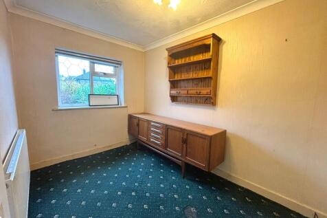 Dining room / Bed...