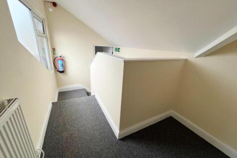 384 Bury New Road, Whitefield, Manchester photo 5