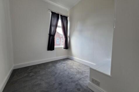 Woodhead Street, Cleckheaton photo 5