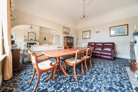 1326712-9-687f940...