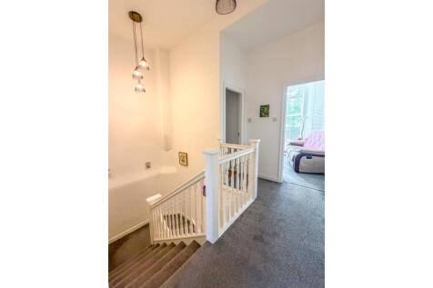Apt 1, 16 Derby Square (24).jpg