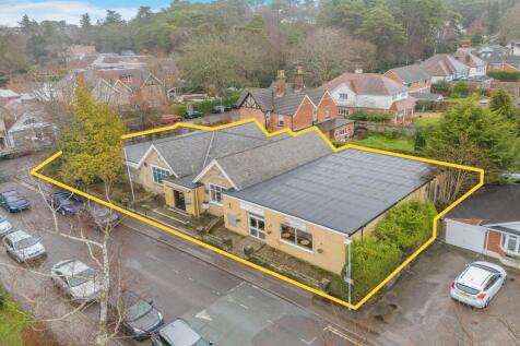 Broadstone Social Club, Tudor Road, Broadstone, BH18 8AW