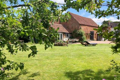 Greys Orchard, Barby