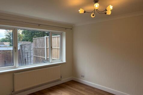 Burford, Brookside, Telford, TF3 photo 3