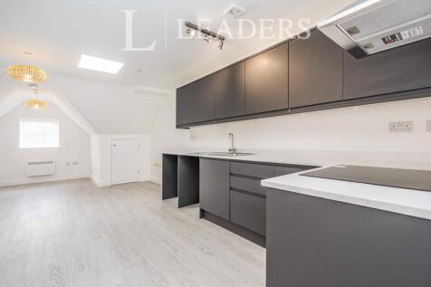 Kitchen/Lounge Area