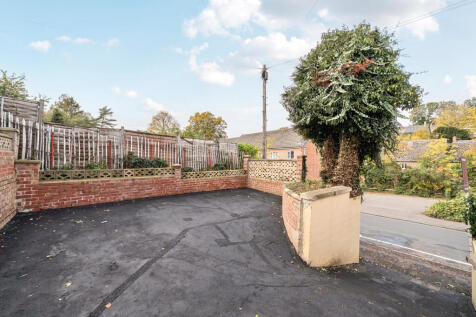 1372392-5-68f8c4c...