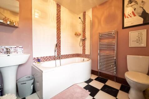 Ensuite bathroom