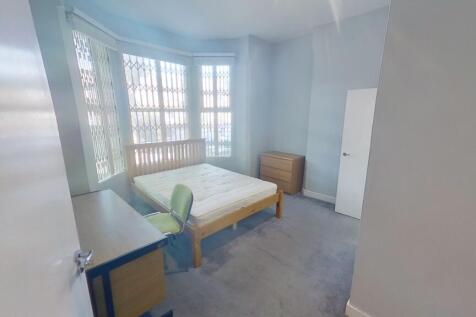 128 Gregory Boulevard, NG7 5JE photo 3
