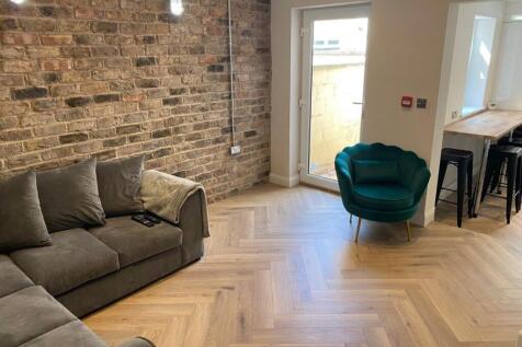 5-bed terraced on Brae Street, Liverpool, £628/mo
