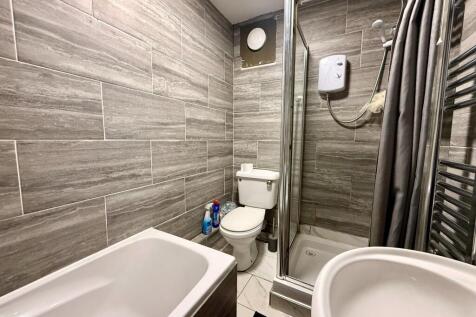 Arbury Road, Nuneaton, CV10 photo 4