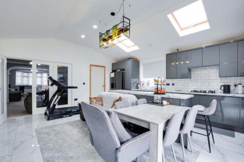 Extended Fitted Dining Kitchen