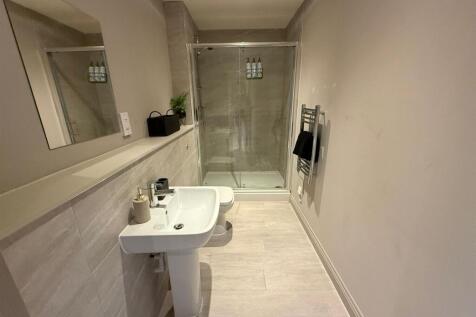 Flat 34, 53, Centenary House, North Street Leeds, LS2 8JB photo 4