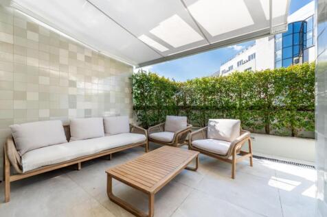 Triplex with 4 Bedrooms in Lisbon