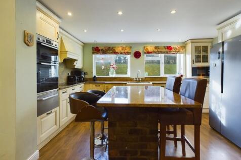 CAM02854G0-PR0306...