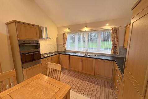 Teesdale Avenue, Darlington photo 2
