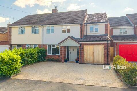 Barnett Close Kingswinford 2.jpg