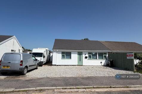 7 Carlyon Close