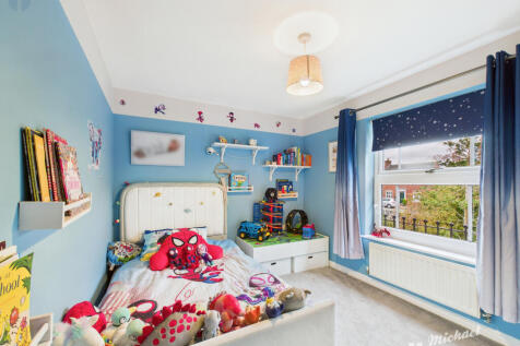 CAM03218G0-PR0798-STILL007