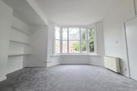 OPEN PLAN LIVING SPACE