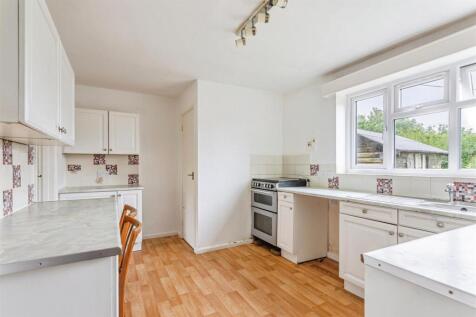 Kitchen (2).jpg