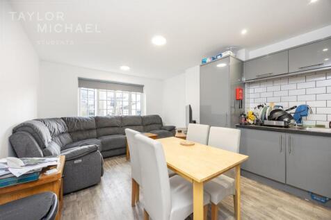 Kitchen / Living Room