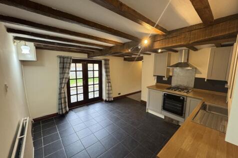 Home Farm Cottage, Wigan photo 5