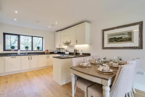 Show House Kitchen Dining Area.jpg