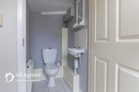 DOWNSTAIRS CLOAKROOM