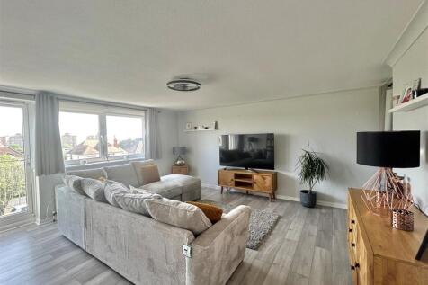 Lounge 2 (002).jpg