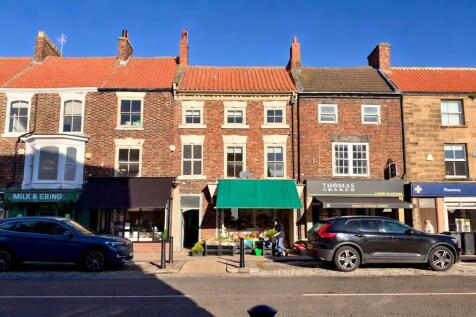 3-bed flat on High Street, Stokesley, Middlesbrough, North Yorkshire, £800/mo