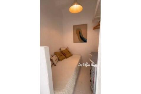 ANNEX TO DUPLEX PENTHOUSE, Dalt Vila