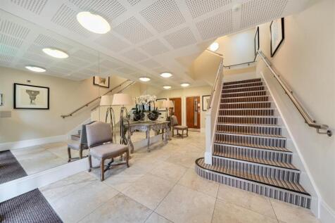 Communal Entrance Hall: