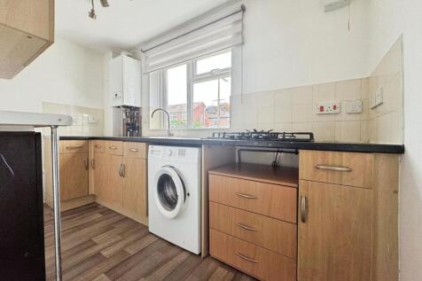 Rotherwood Avenue, Sheffield, South Yorkshire, S13 photo 4